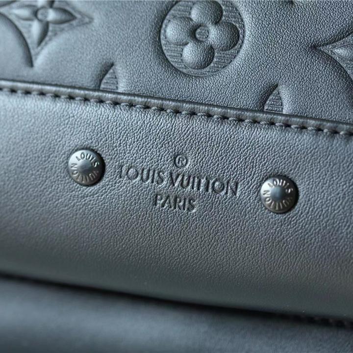 Louis Vuitton Racer Slingbag    M46107c - DesignerGu