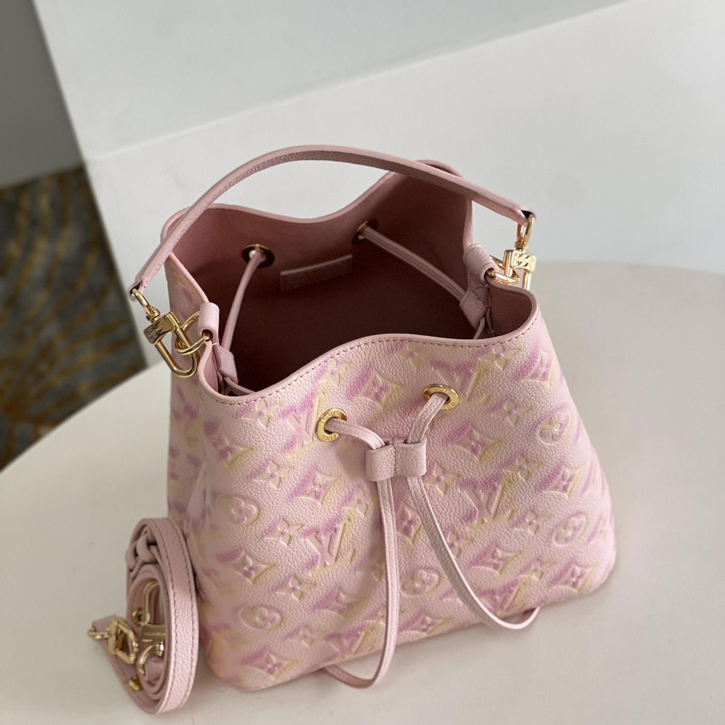 Louis Vuitton Néonoé BB Bucket Bag (20 x 20 x 13 cm)   M46174 - DesignerGu