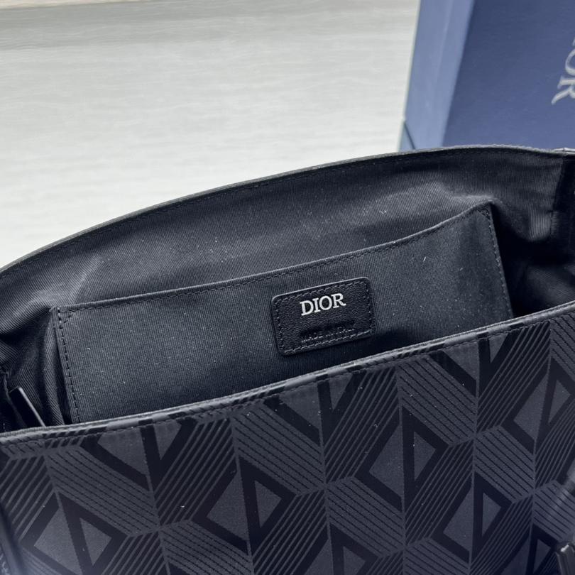 Dior Explorer Messenger Bag - DesignerGu