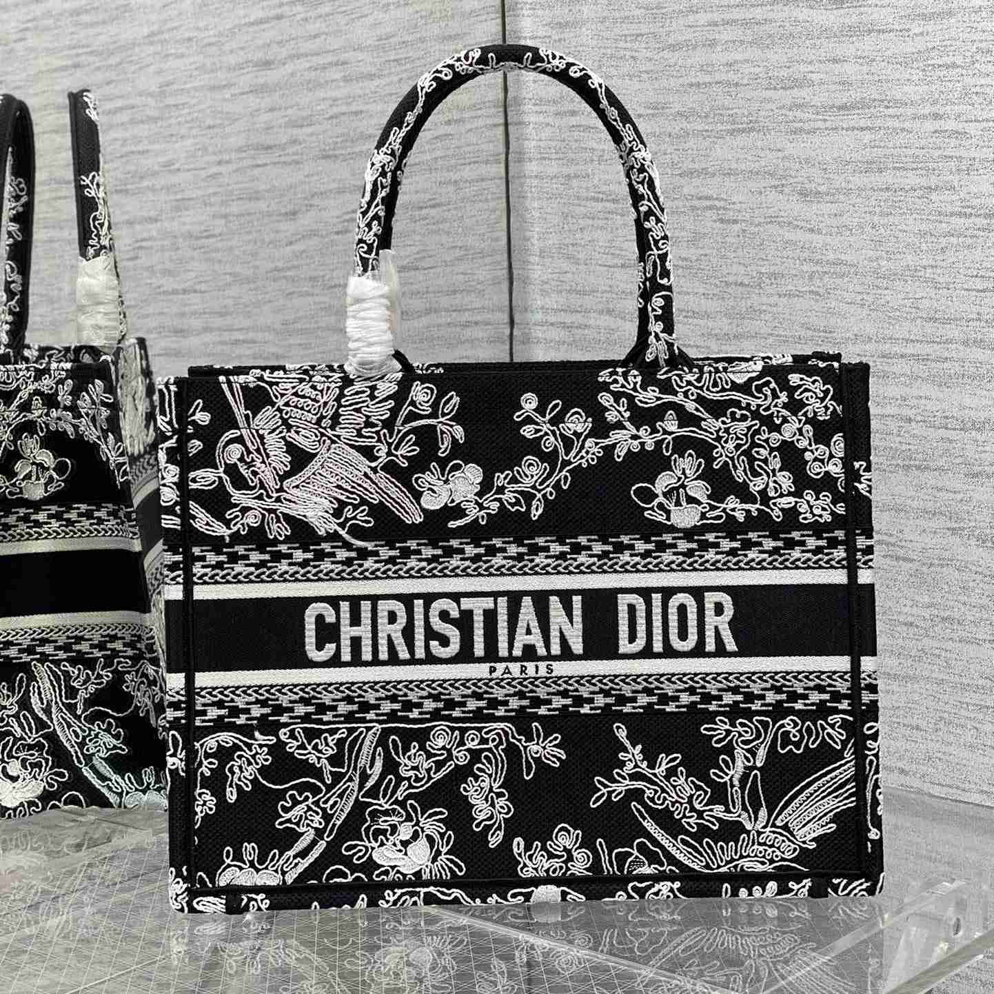 Dior Medium Dior Book Tote(36-18-28cm) - DesignerGu