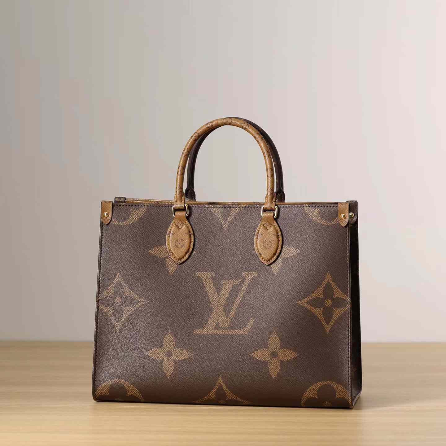 Louis Vuitton Onthego MM(34cm)   M45321 - DesignerGu