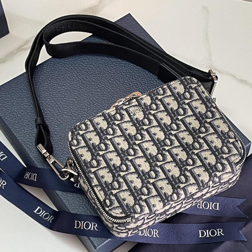 Dior Explorer Pouch With Strap - DesignerGu