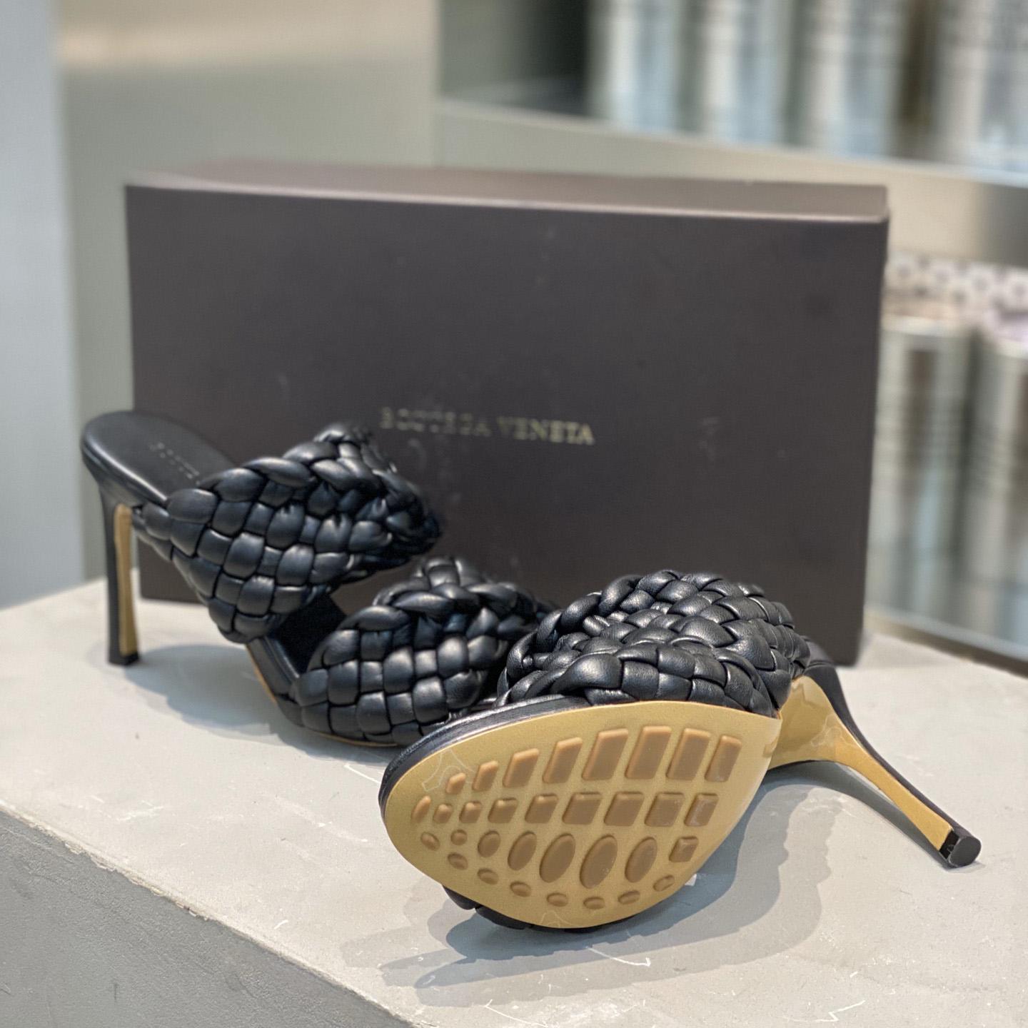 Bottega Veneta Curve Twisted And Padded Intreccio Leather Mules - DesignerGu