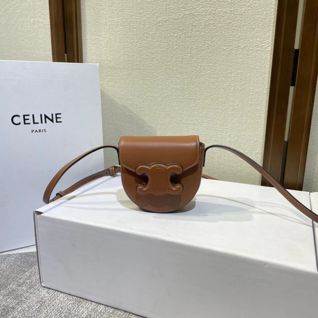 Celine Mini Besace Cuir Triomphe In Smooth Calfskin(11-10-5cm) - DesignerGu