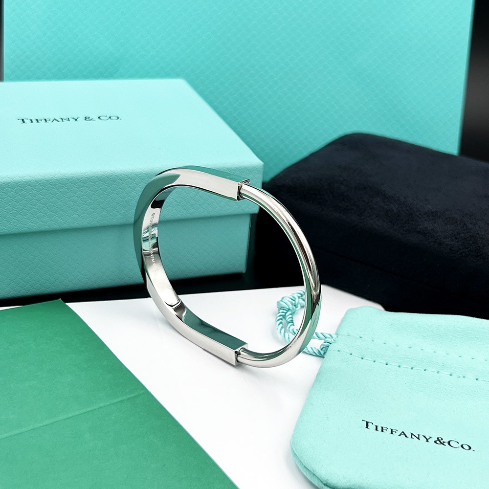 Tiffany&CO Lock Bangle In White Gold - DesignerGu