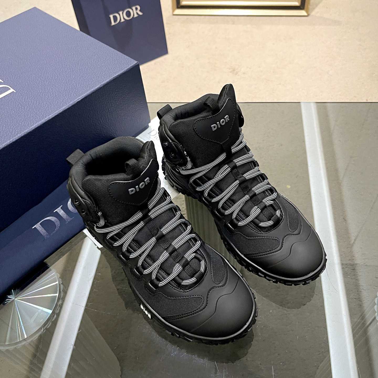 Dior  Diorizon Hiking Ankle Boot - DesignerGu