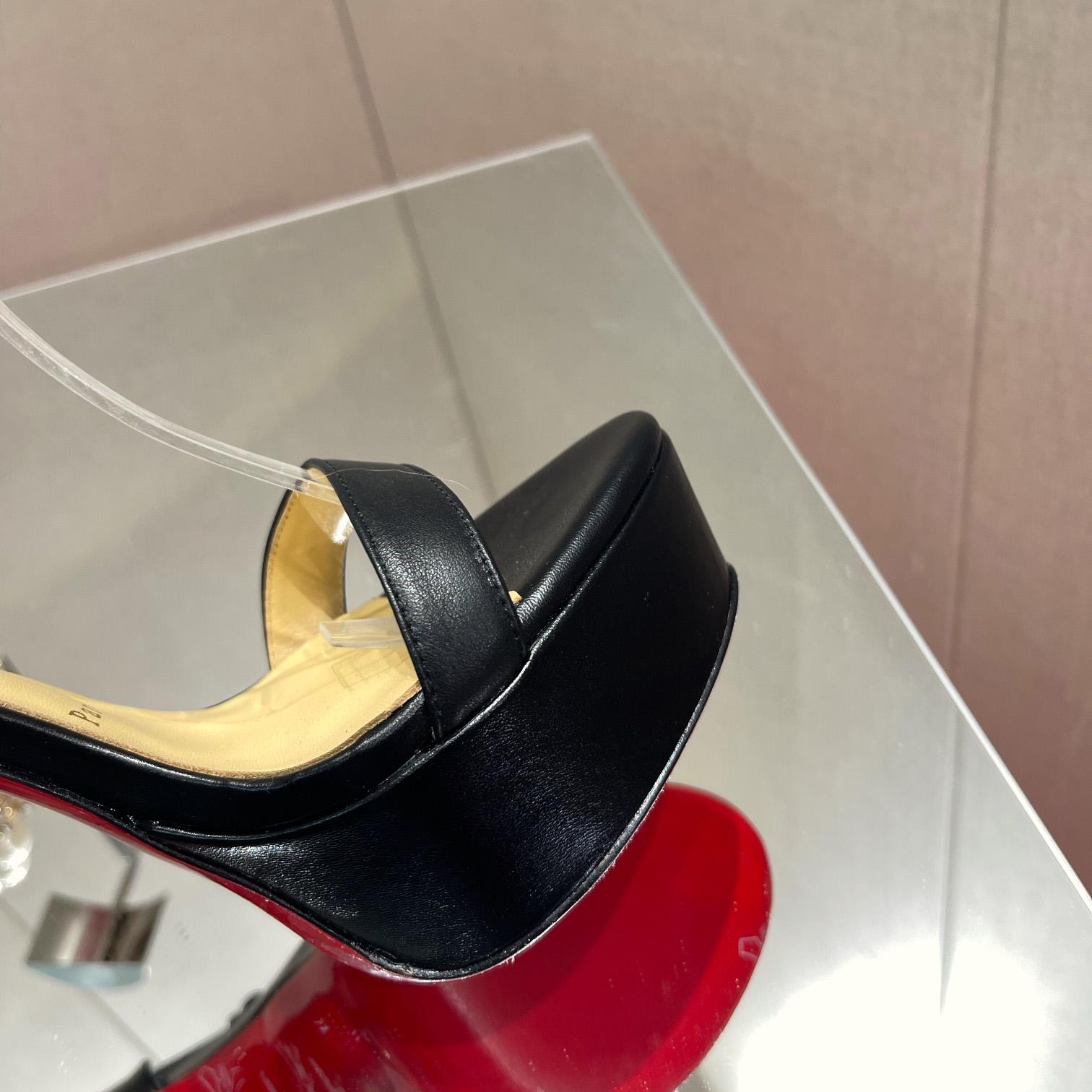 Christian Louboutin Loubi Queen Alta   150mm - DesignerGu