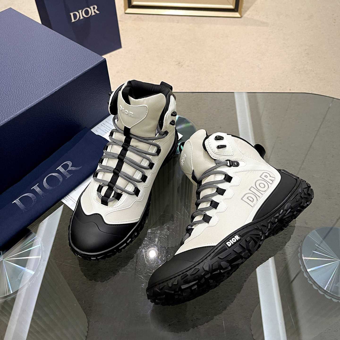 Dior  Diorizon Hiking Ankle Boot - DesignerGu