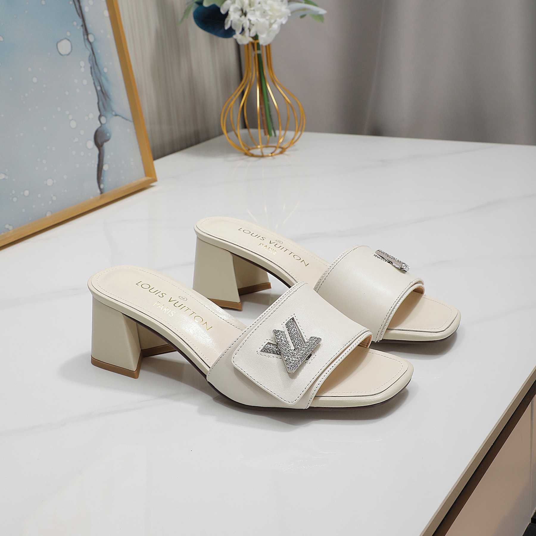 Louis Vuitton Shake Mule     1AB2PD - DesignerGu