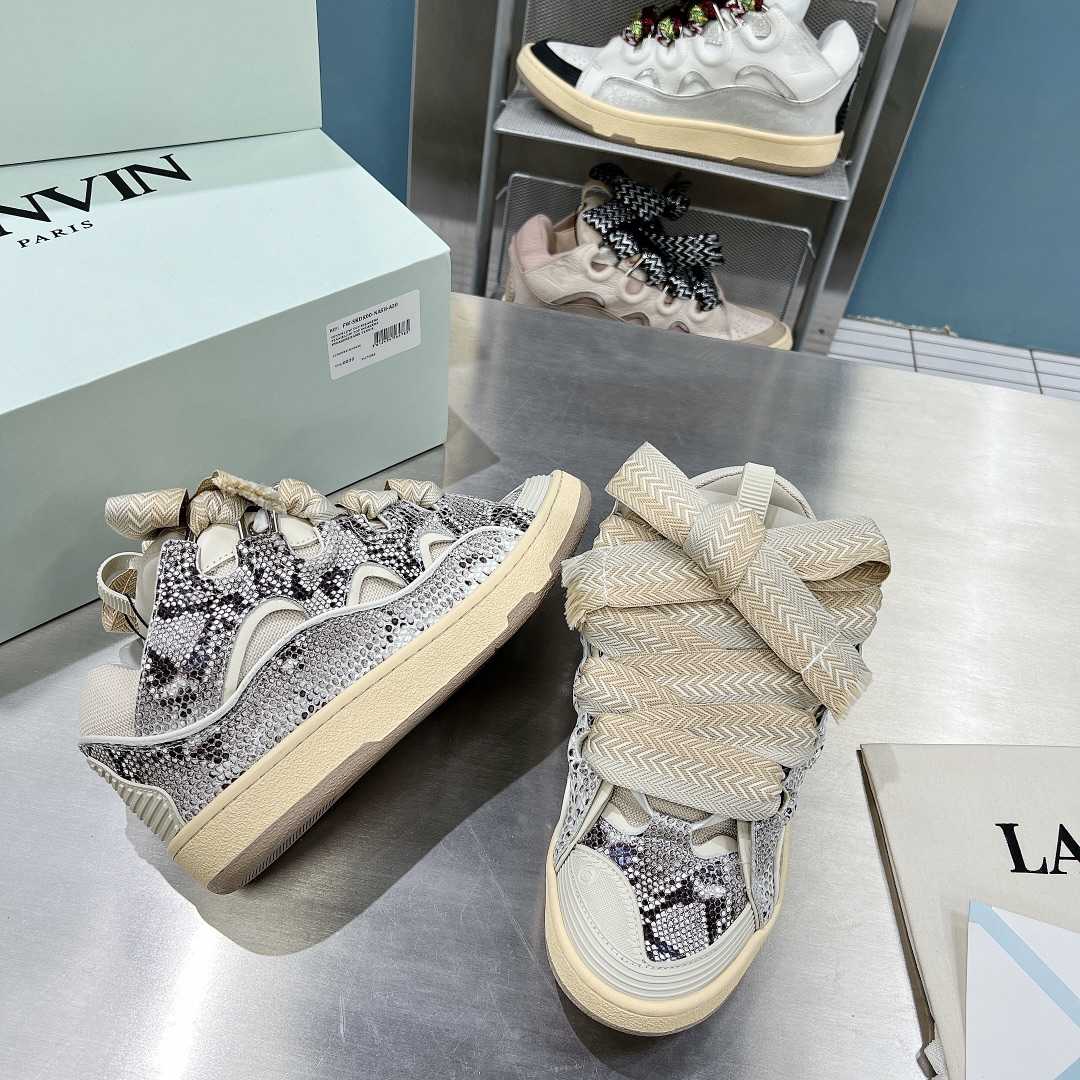 Lanvin Curb Low-Top Sneakers - DesignerGu