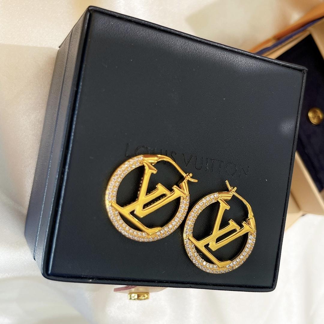 Louis Vuitton Earrings - DesignerGu