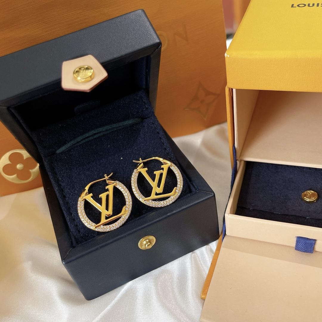 Louis Vuitton Earrings - DesignerGu