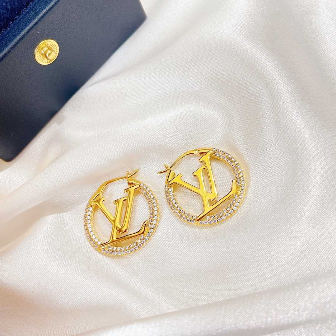 Louis Vuitton Earrings - DesignerGu