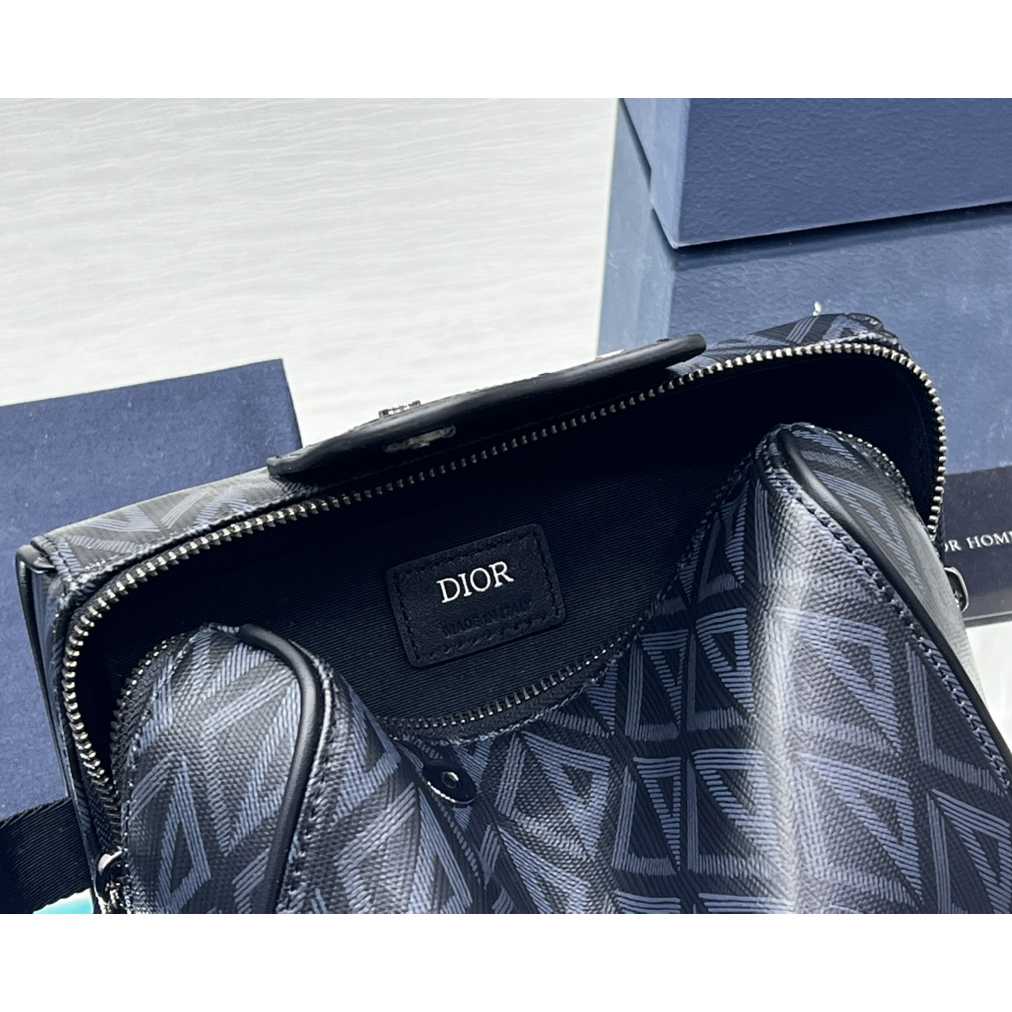 Dior Lingot Toiletry Case - DesignerGu