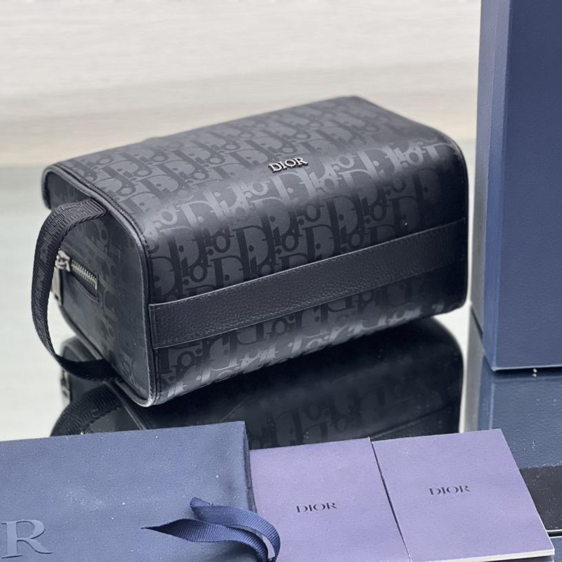 Dior Lingot Toiletry Case - DesignerGu