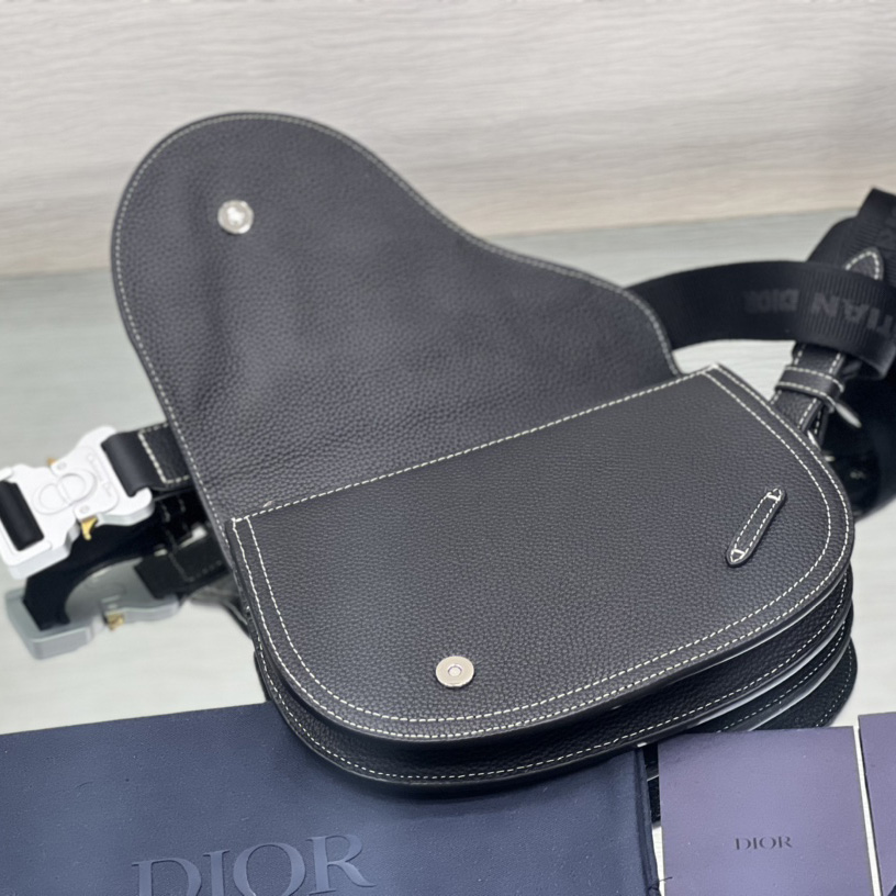 Dior Saddle Pouch - DesignerGu