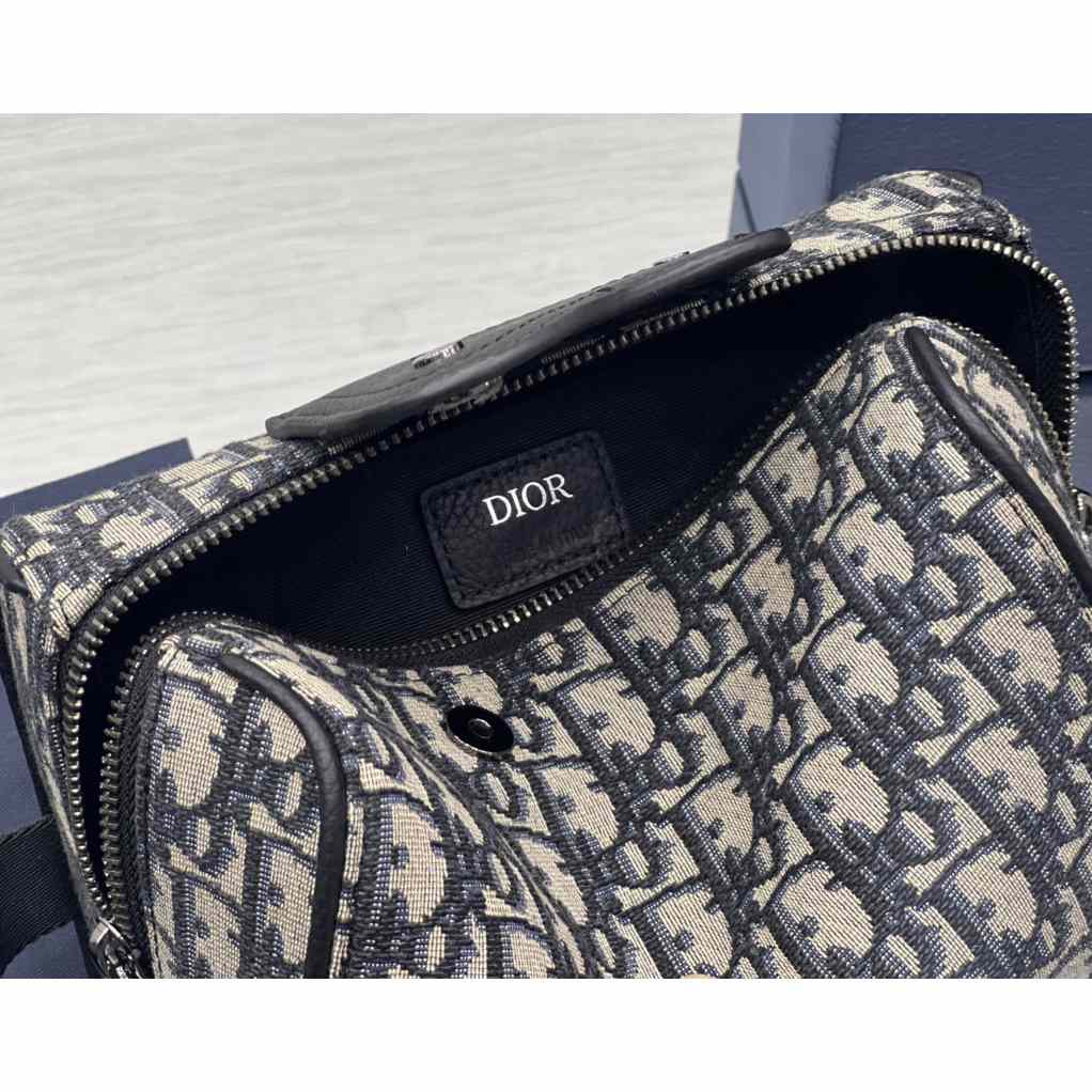 Dior Lingot Toiletry Case - DesignerGu