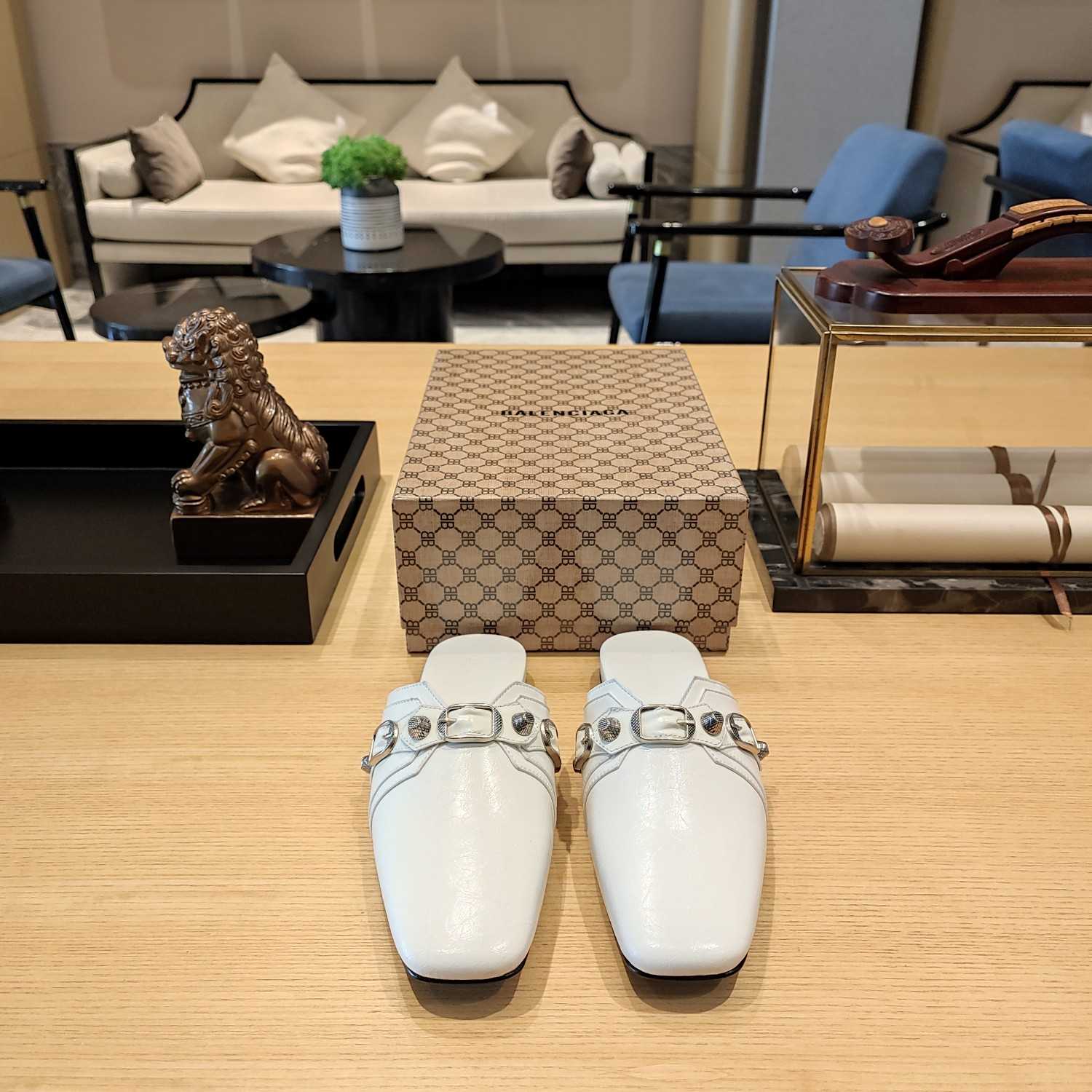 Balenciaga Women's Cosy Cagole Mule  - DesignerGu