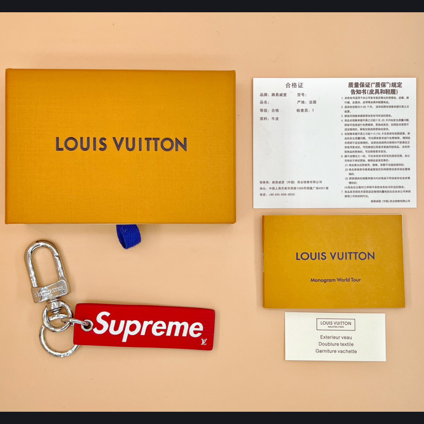 Louis Vuitton x Supreme Epi Keychain     M68292  - DesignerGu