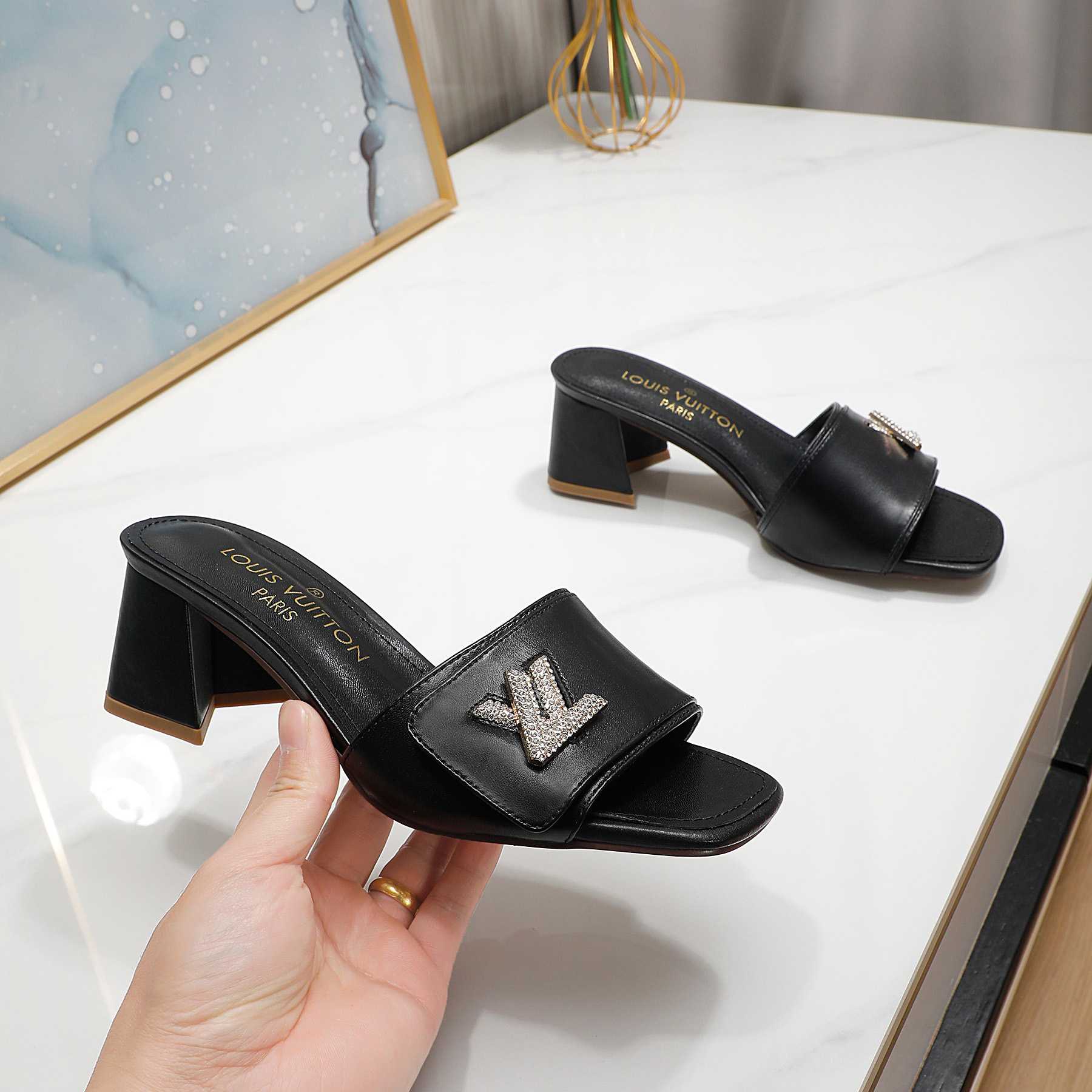 Louis Vuitton Shake Mule     1AB2PD - DesignerGu