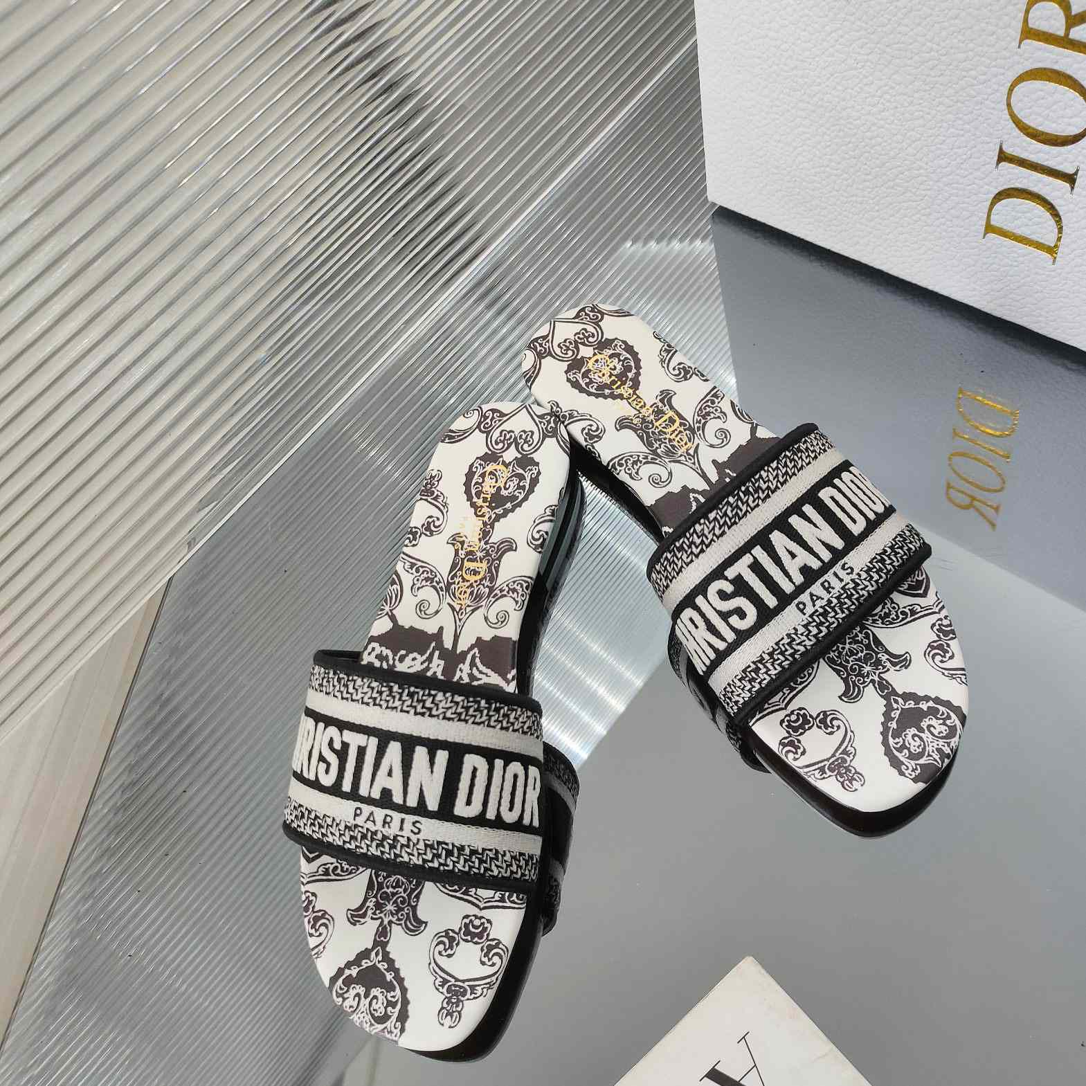 Dior Dway Slide  - DesignerGu