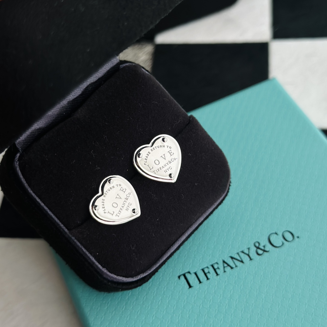 Tiffany&CO Heart Tag Earrings - DesignerGu