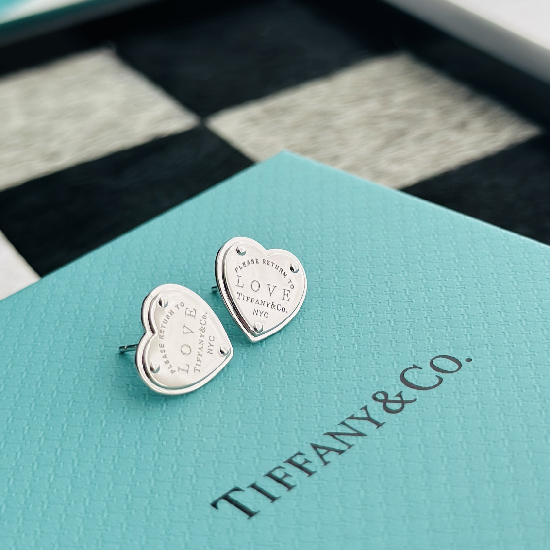 Tiffany&CO Heart Tag Earrings - DesignerGu