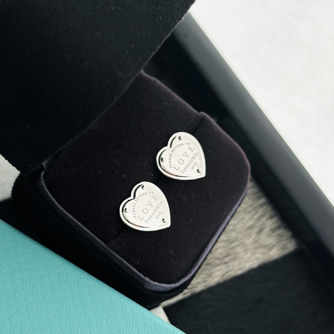 Tiffany&CO Heart Tag Earrings - DesignerGu