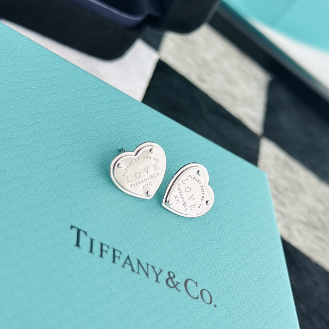 Tiffany&CO Heart Tag Earrings - DesignerGu