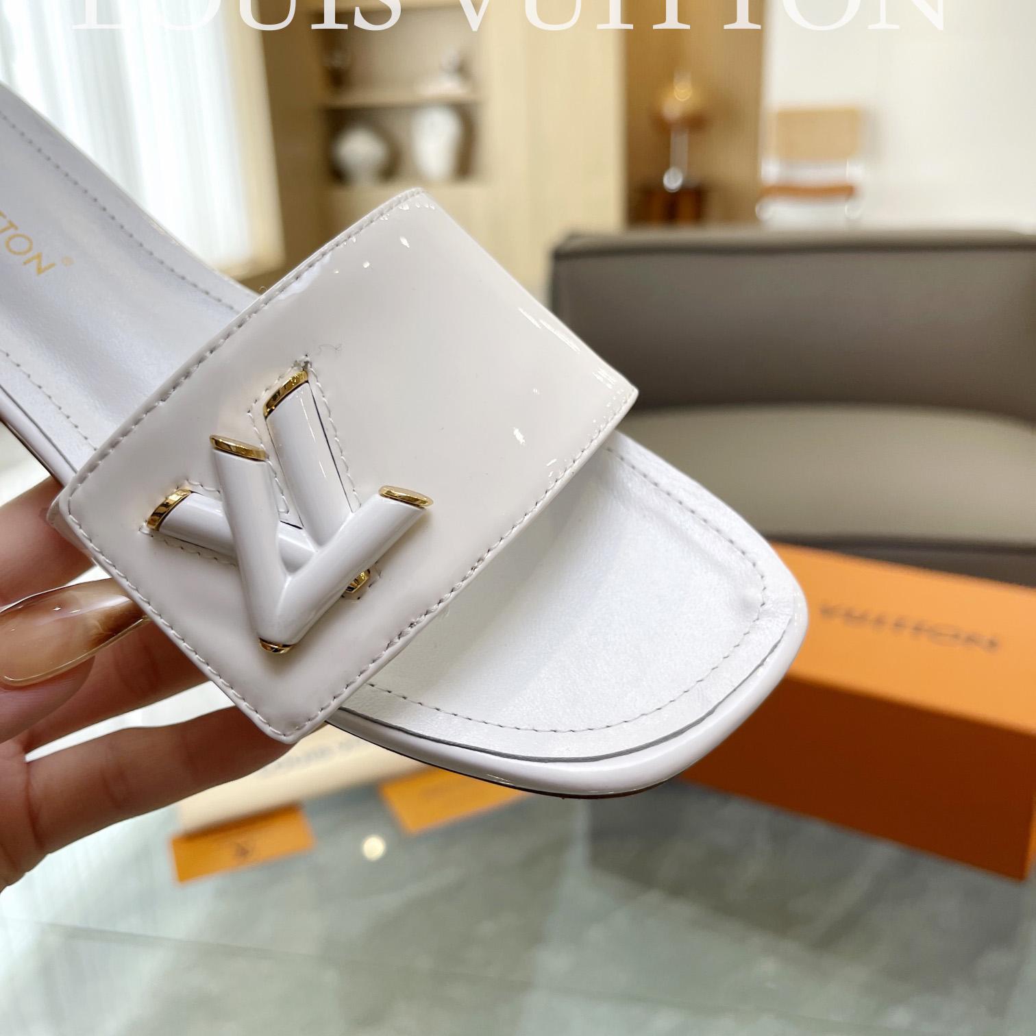 Louis Vuitton Shake Flat Mule       - DesignerGu