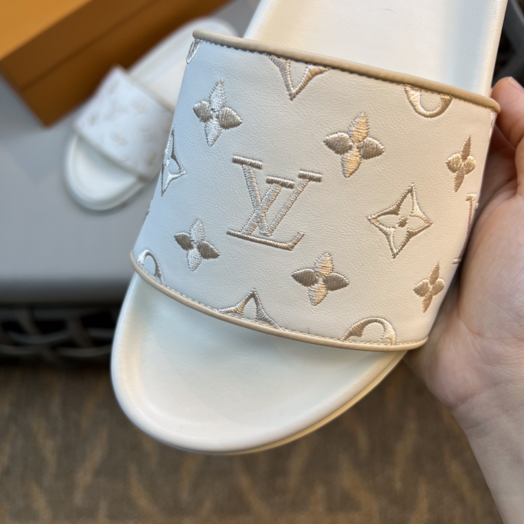 Louis Vuitton Monogram Sandals - DesignerGu