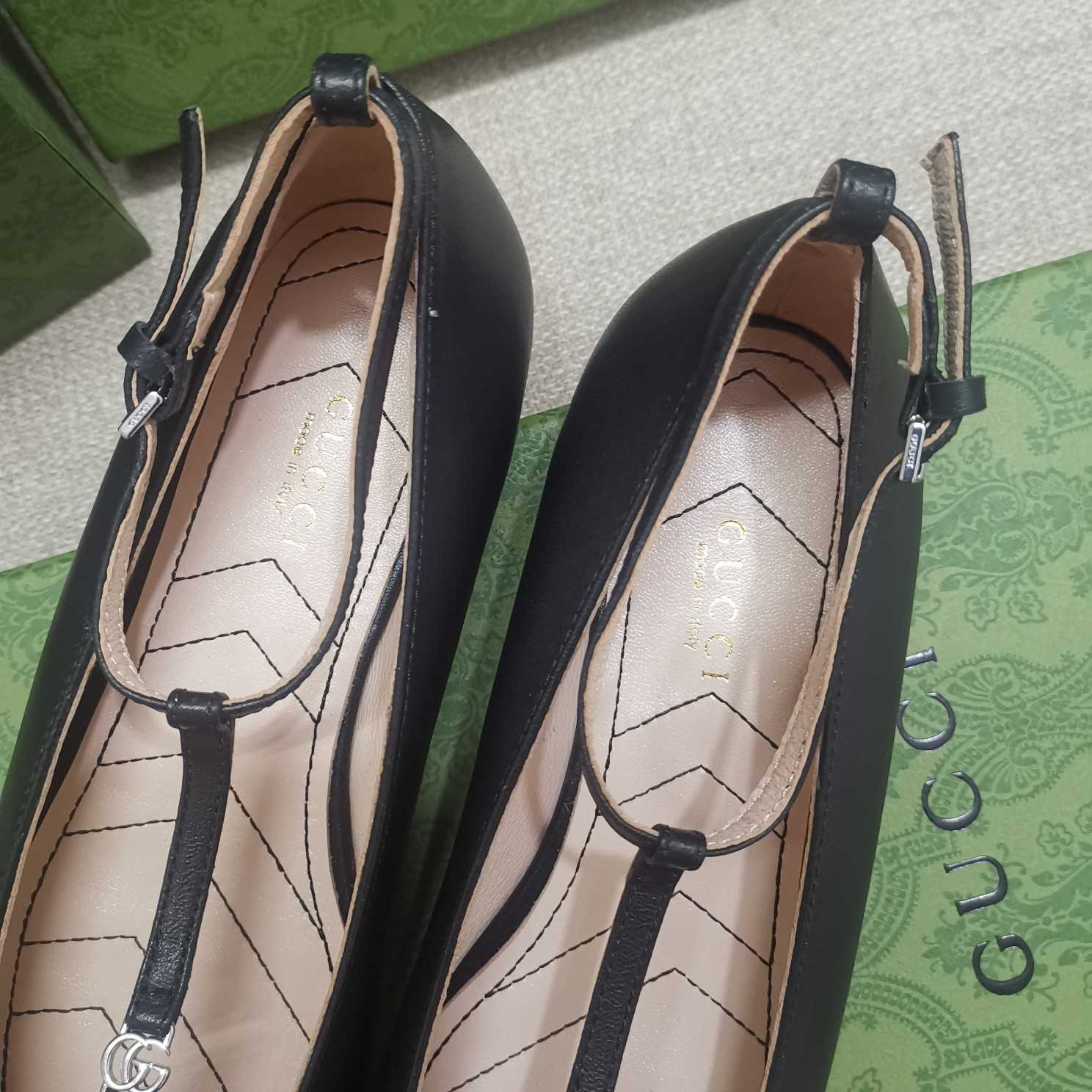 Gucci Women's Ballet Flat With Double G - DesignerGu