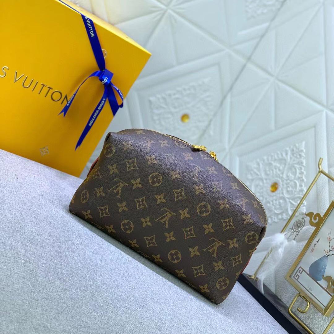 Louis Vuitton Cosmetic Pouch (27-18-9CM)      - DesignerGu