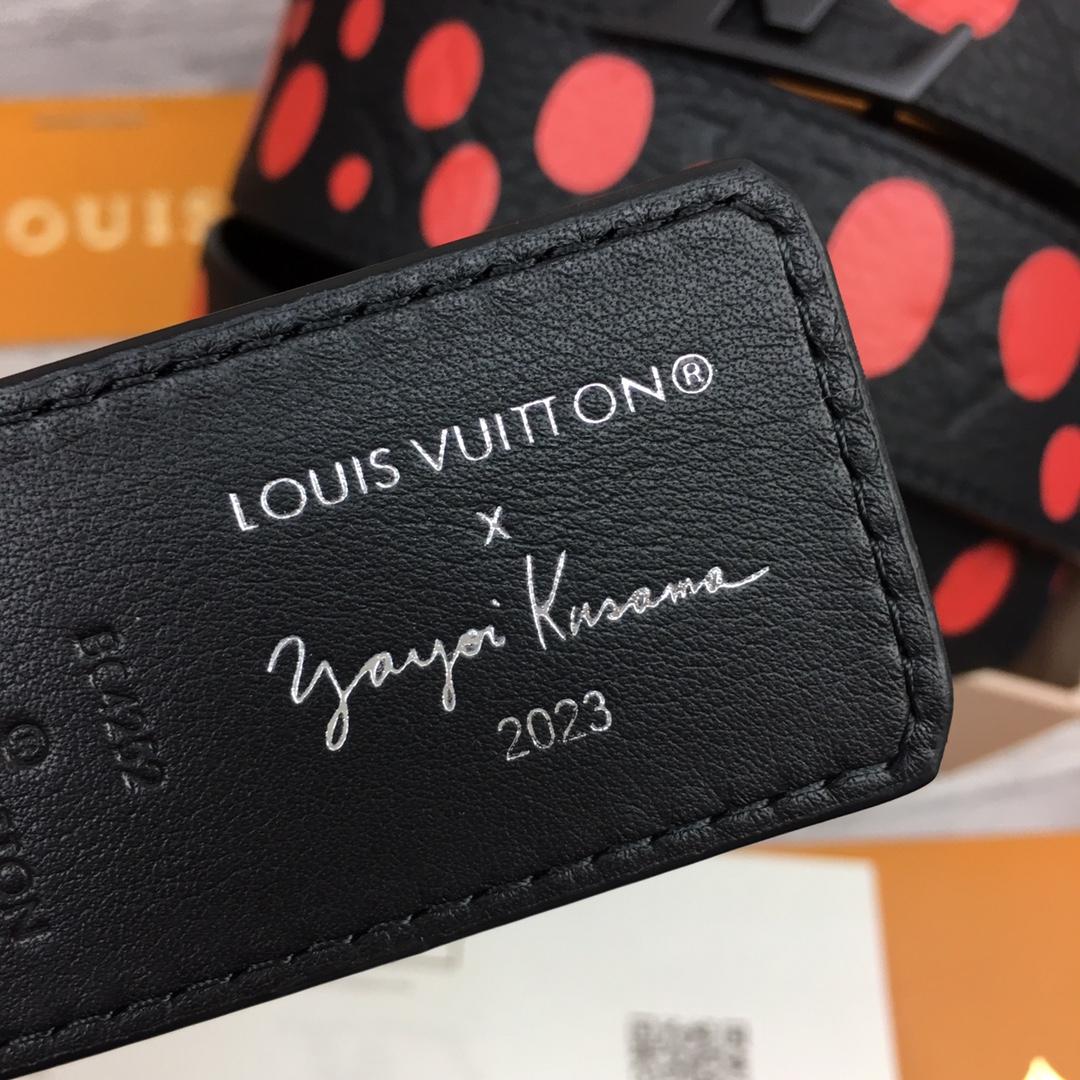 Louis Vuitton LV X YK LV Initiales 40MM Reversible Belt   M0673T - DesignerGu