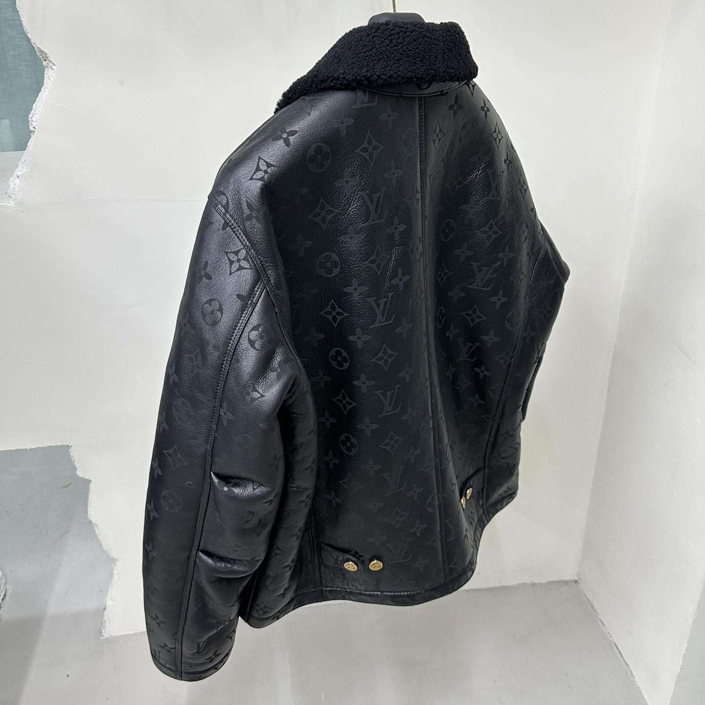 Louis Vuitton Shearling Embossed Monogram Jacket   1AAU29 - DesignerGu