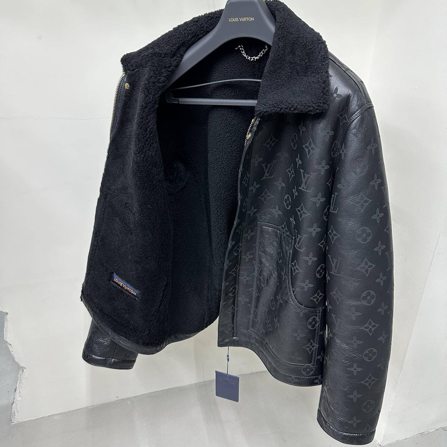 Louis Vuitton Shearling Embossed Monogram Jacket   1AAU29 - DesignerGu