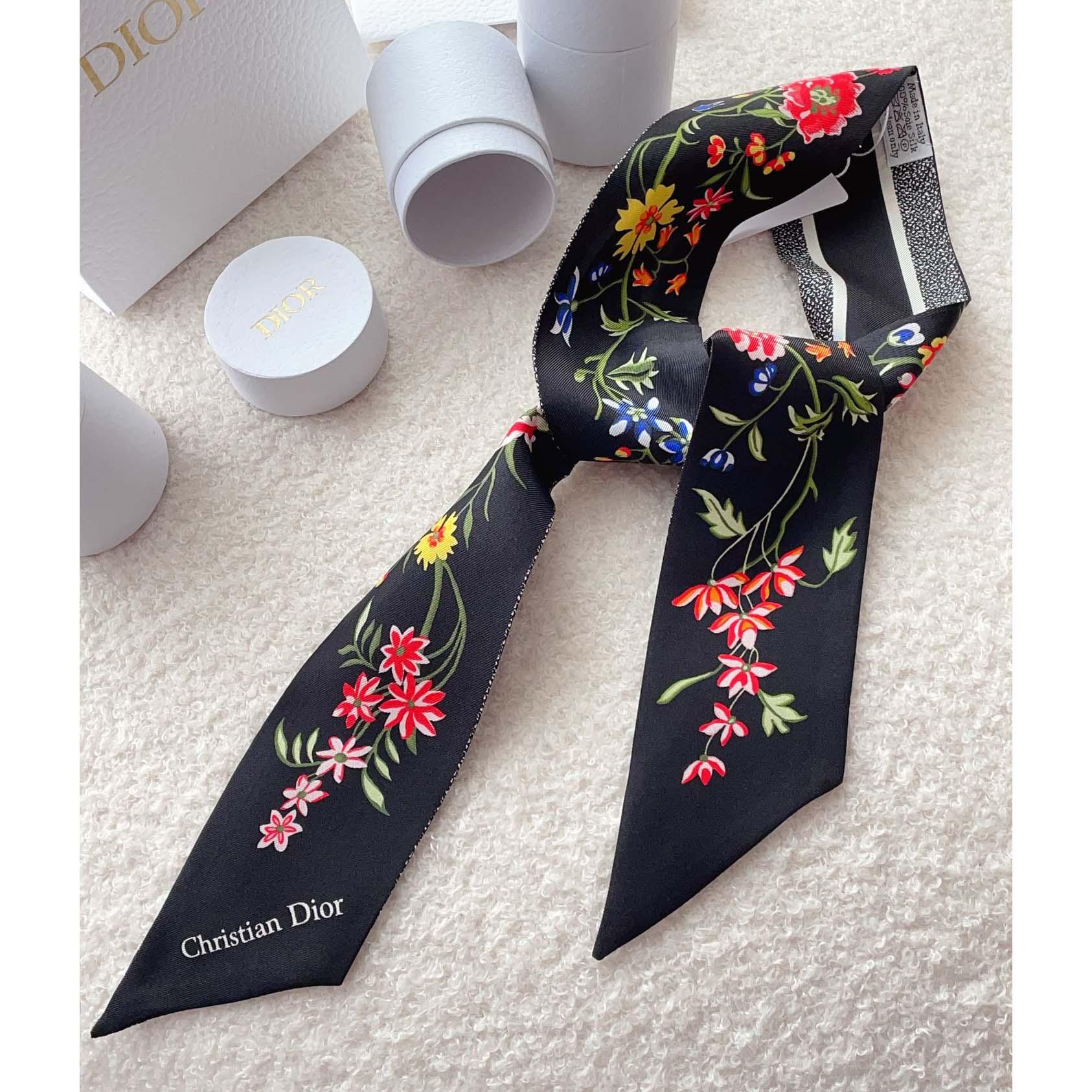 Dior Petites Fleurs Mitzah Scarf - DesignerGu