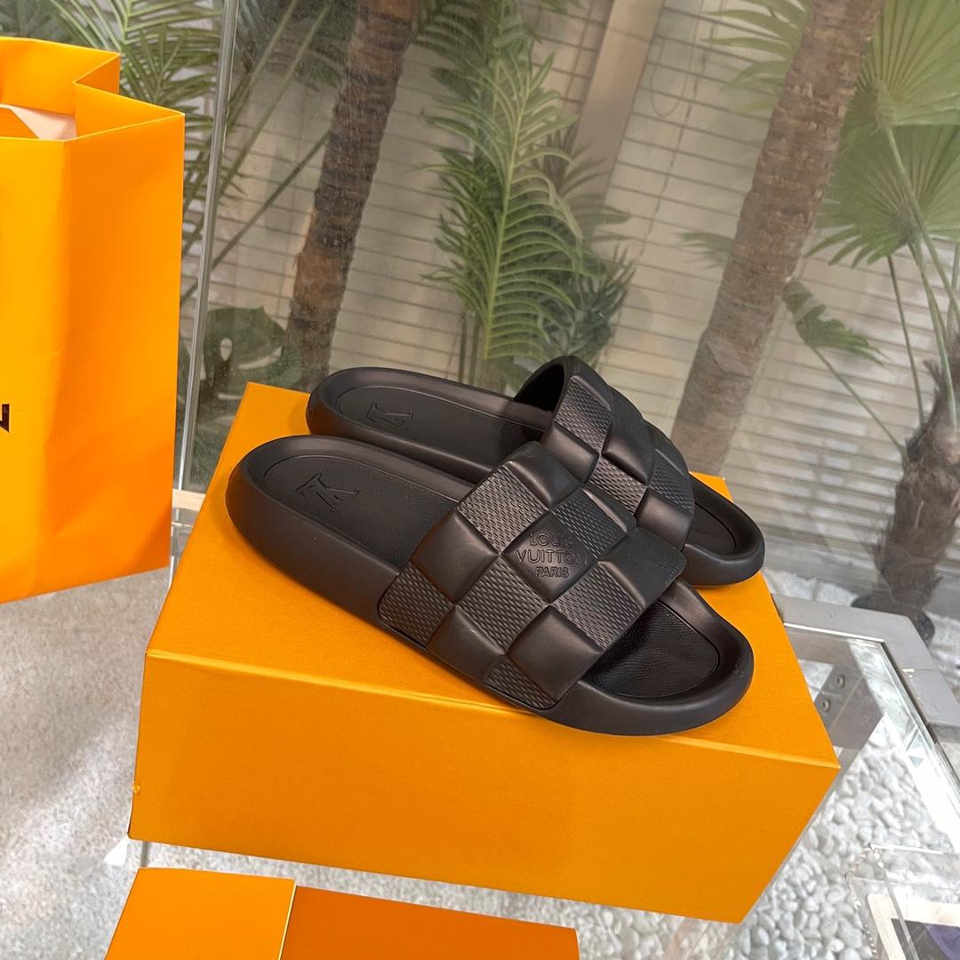 Louis Vuitton Waterfront Mules   1AAR8W - DesignerGu