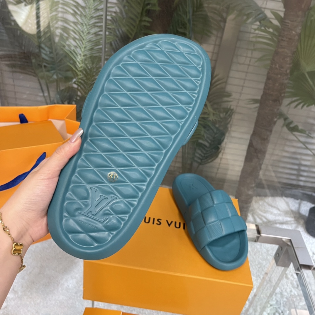 Louis Vuitton Waterfront Mules   1AAR9D - DesignerGu