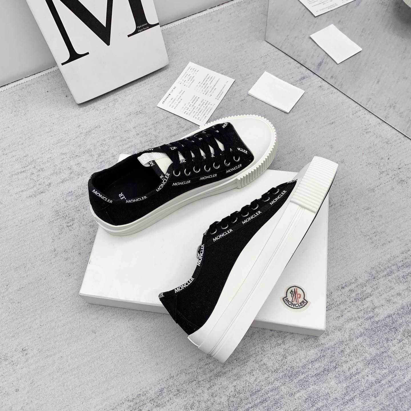 Moncler Glissiere Low-Top Sneakers - DesignerGu