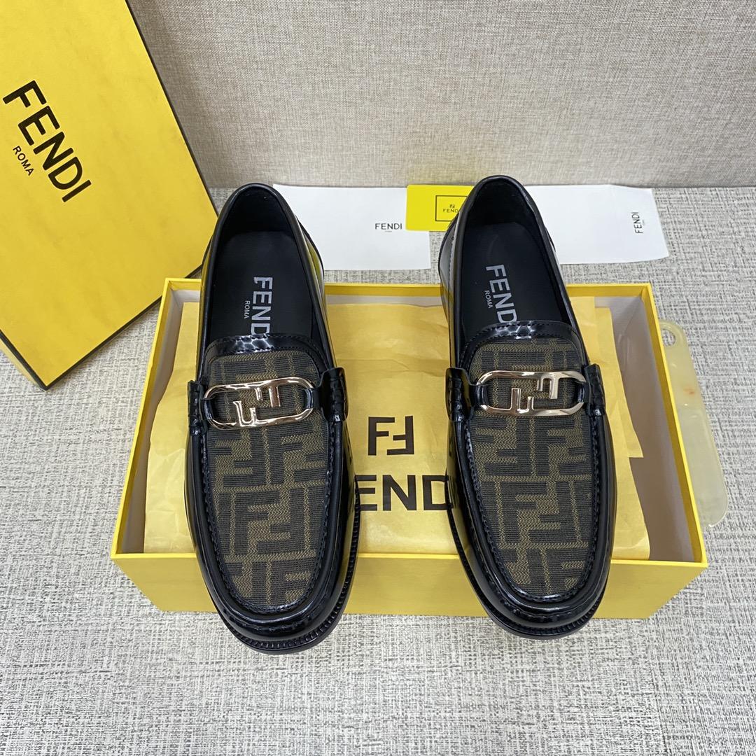 Fendi O-Lock Loafers - DesignerGu