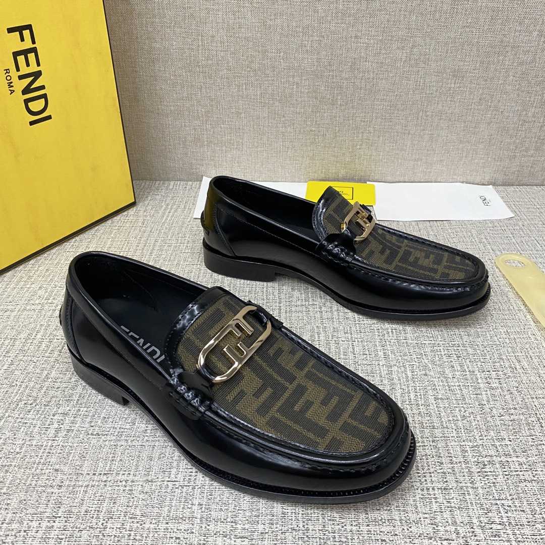 Fendi O-Lock Loafers - DesignerGu