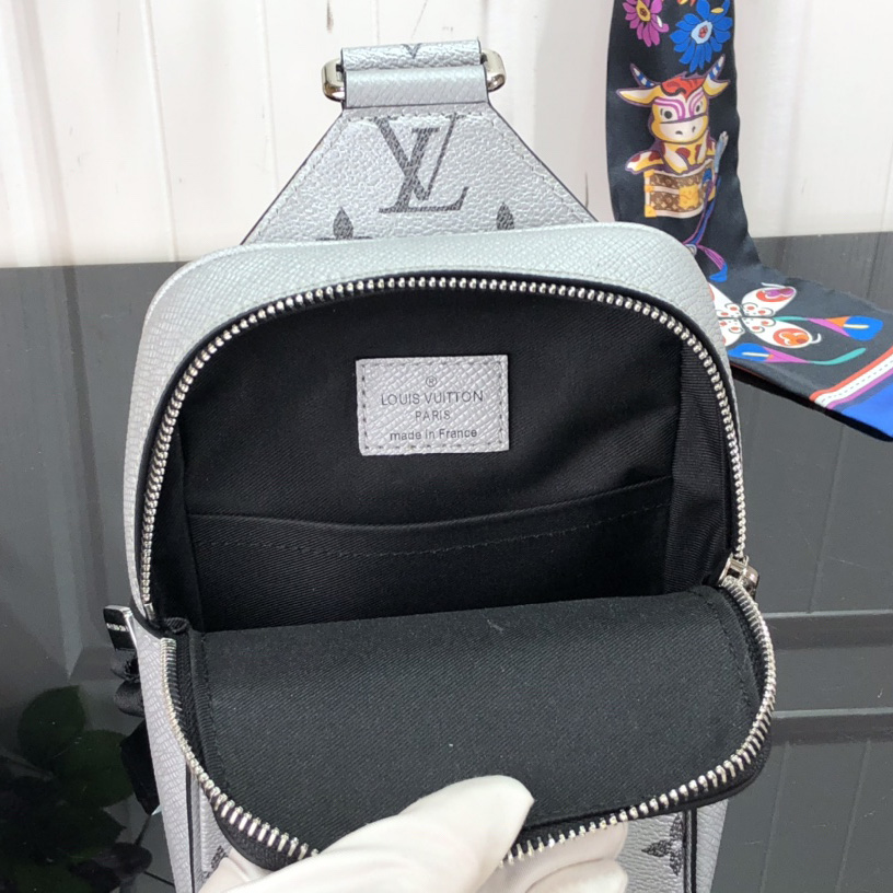 Louis Vuitton Outdoor Slingbag  (13-21-5cm)   M30833 - DesignerGu