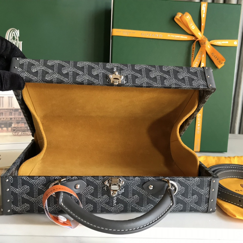 Goyard Grand Hôtel Trunk Bag  - DesignerGu