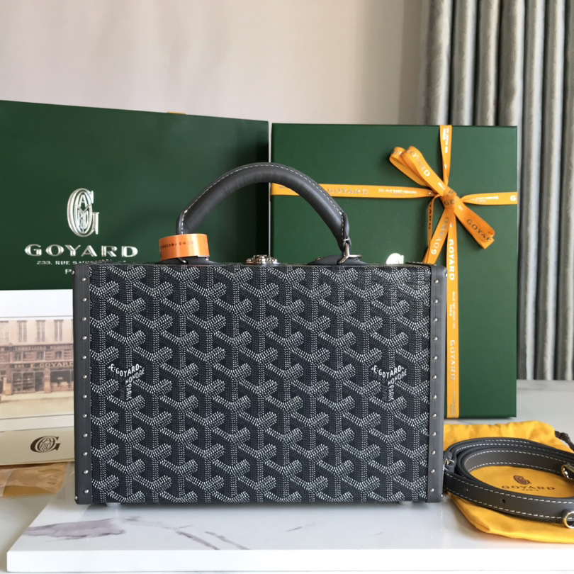 Goyard Grand Hôtel Trunk Bag  - DesignerGu