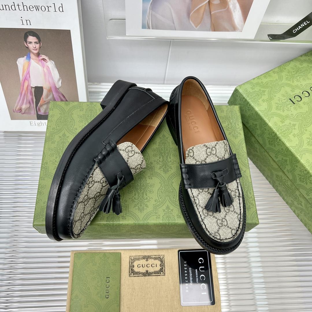 Gucci GG Loafer With Tassel - DesignerGu