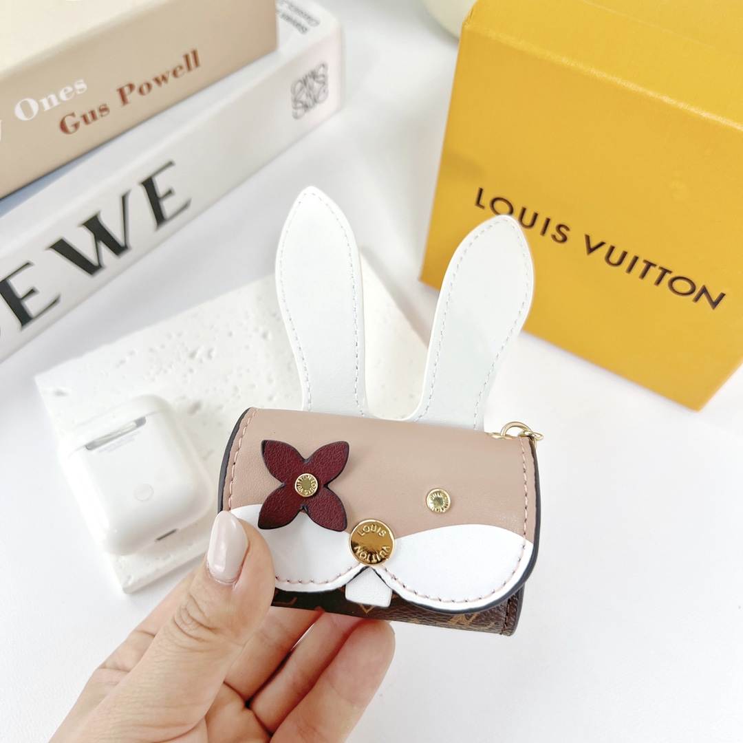 Louis Vuitton Rabbit Earpods Case    GI0863 - DesignerGu