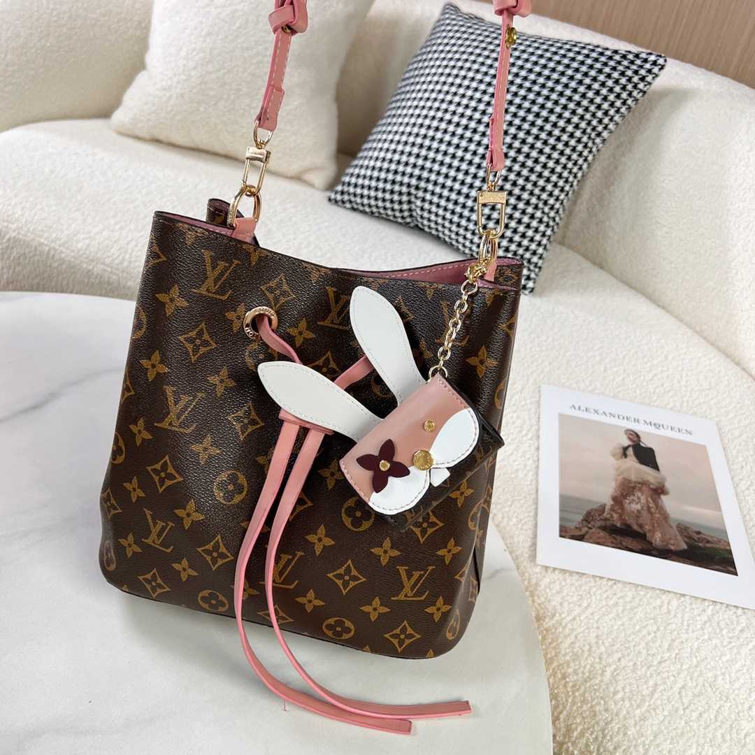 Louis Vuitton Rabbit Earpods Case    GI0863 - DesignerGu