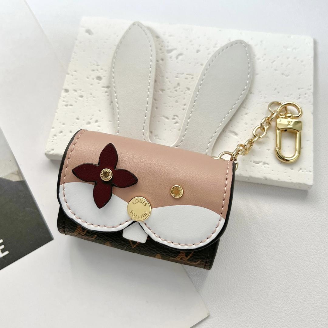 Louis Vuitton Rabbit Earpods Case    GI0863 - DesignerGu