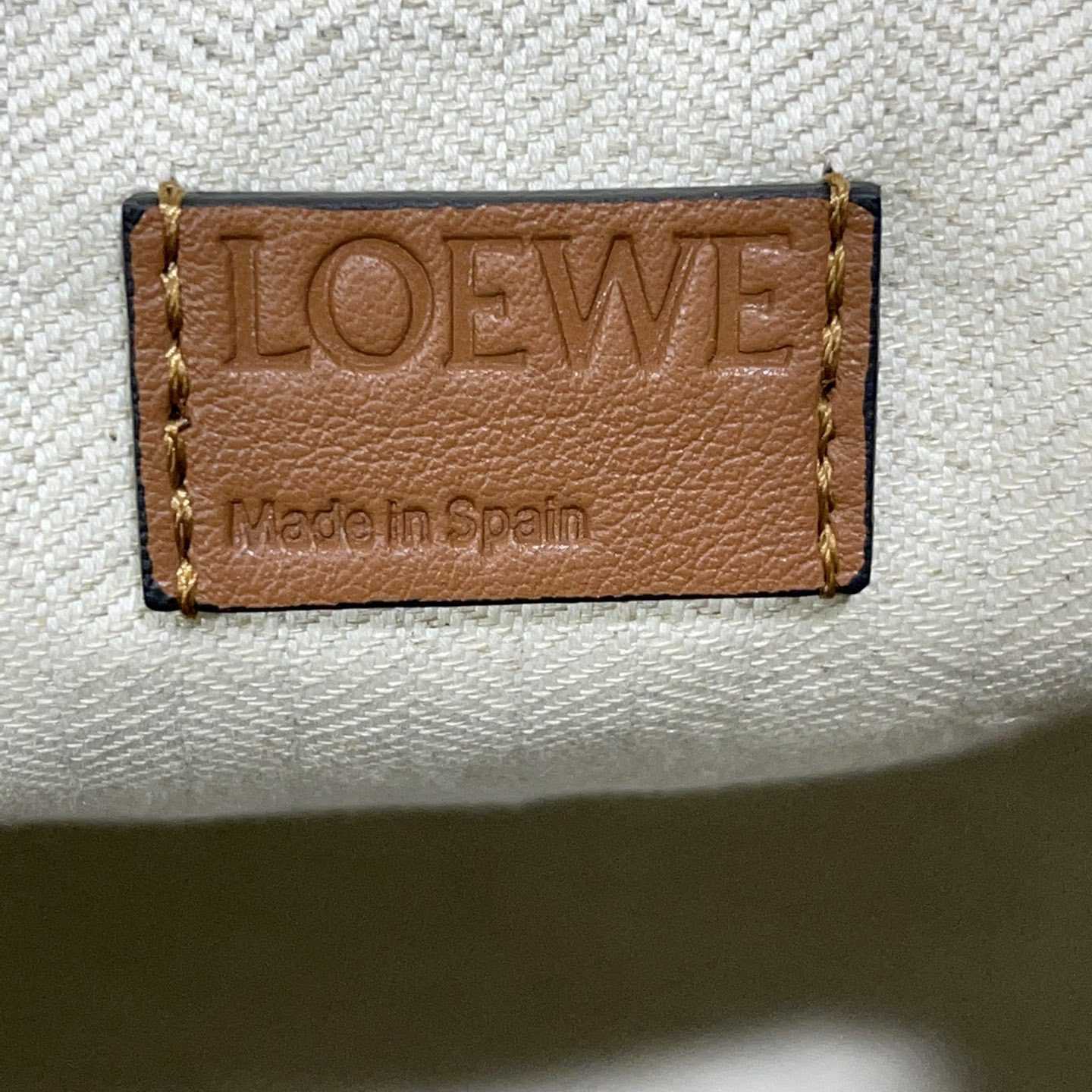 Loewe Cubi Crossbody Bag In Supple Smooth Calfskin And Jacquard - DesignerGu